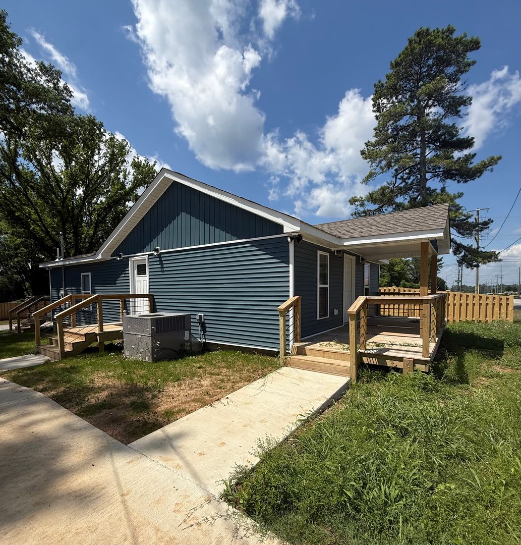 Veterans Drive Fully Furnished 3Bd – photo 1
