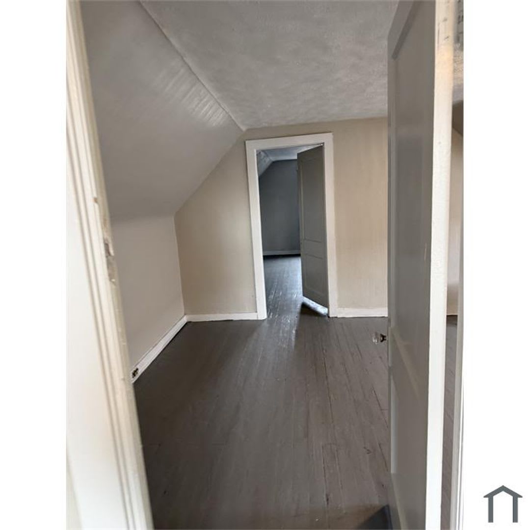 11903 Fairport Ave – photo 3