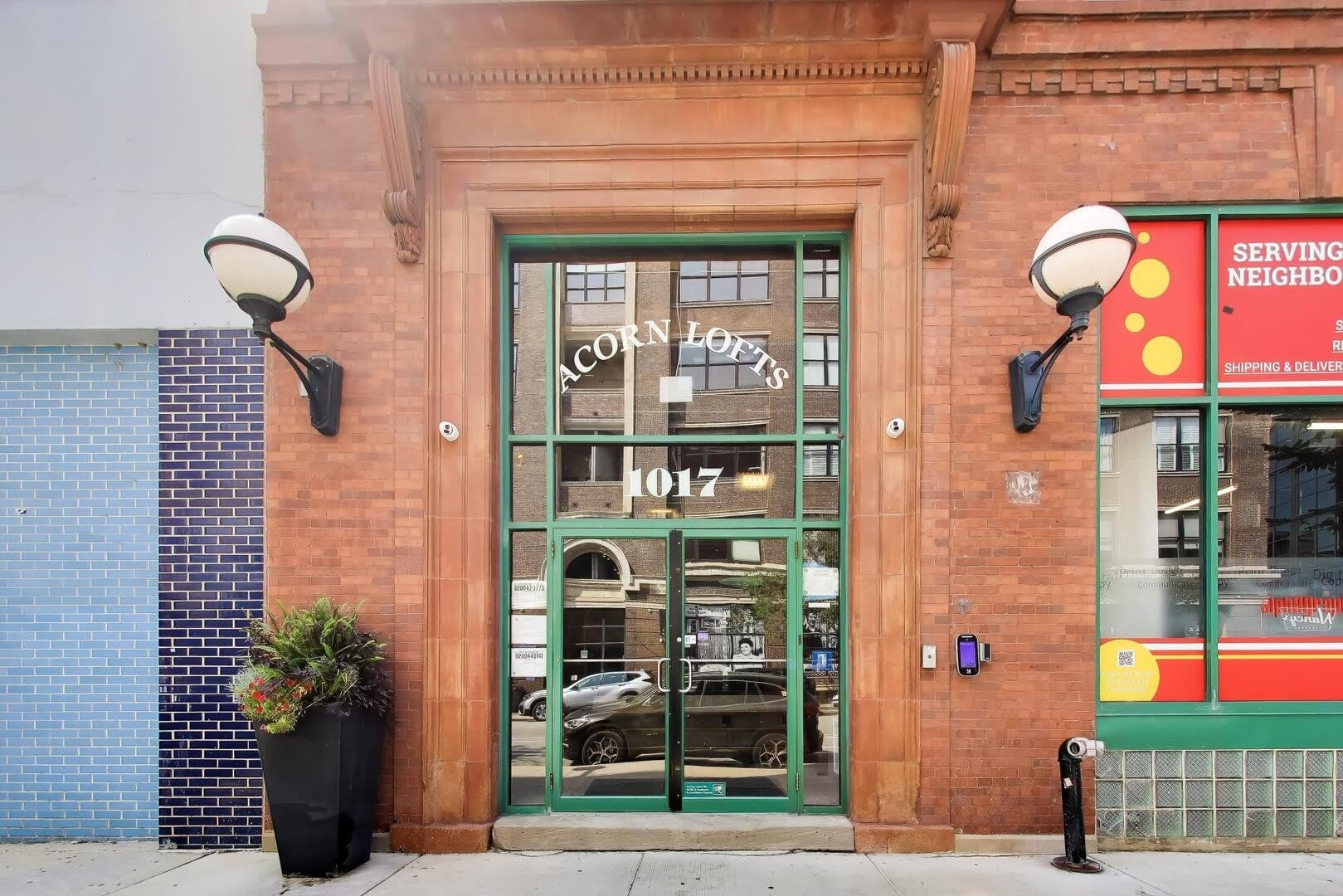 1017 W Washington Boulevard – photo 2