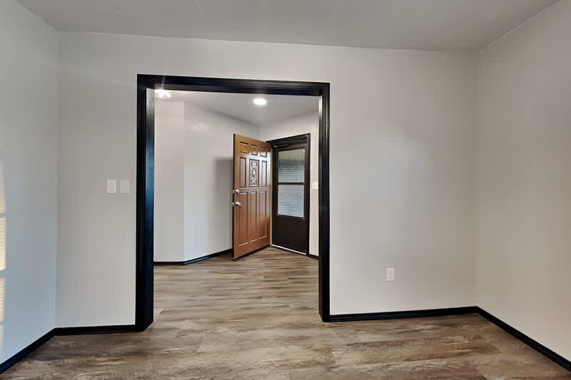 640 N Markwell Ave – photo 5
