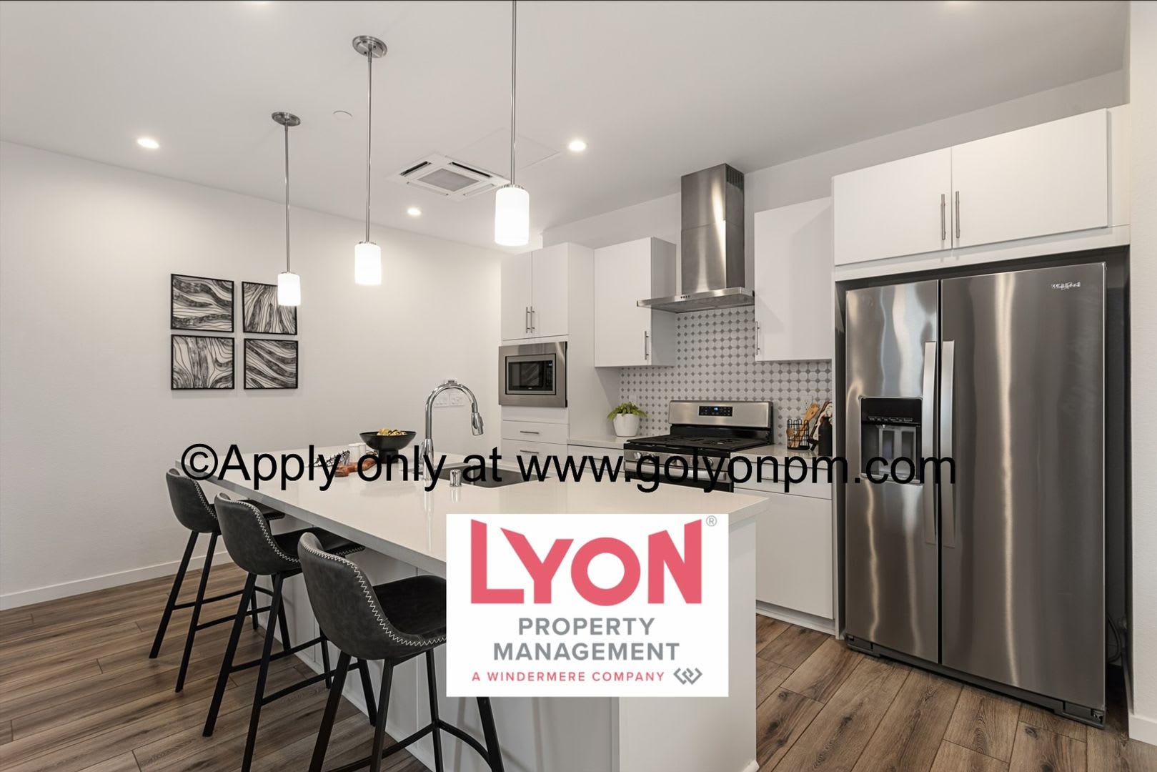 Stunning, Modern 2 bed/2.5 bath Condo in Upper Land Park!! – photo 4