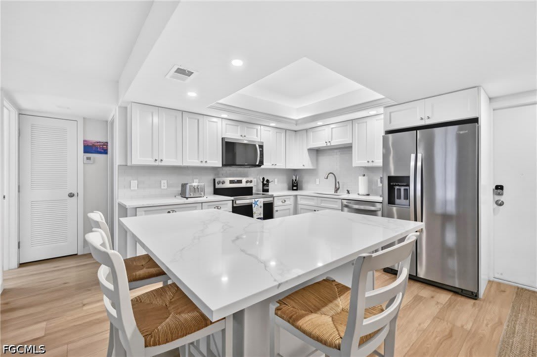 100 Estero Boulevard – photo 3