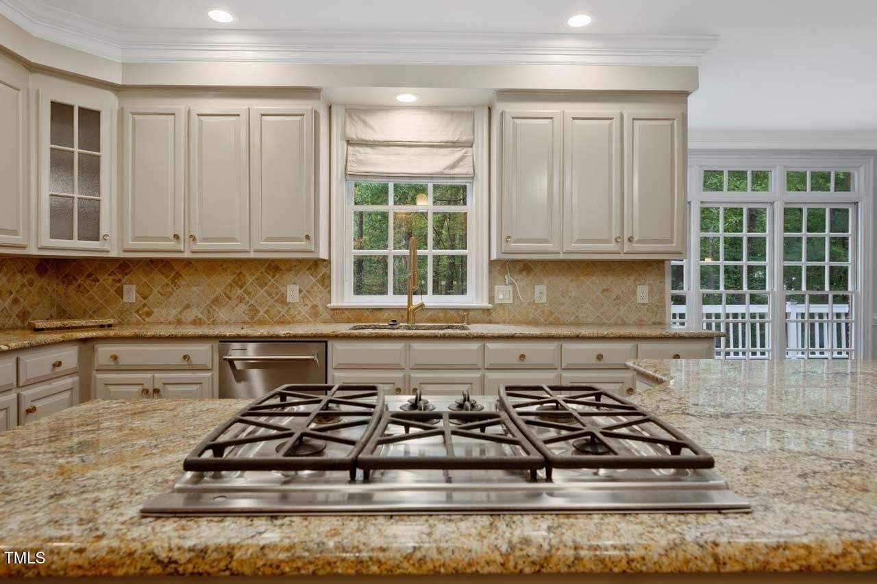 1202 Summerville Lane – photo 3