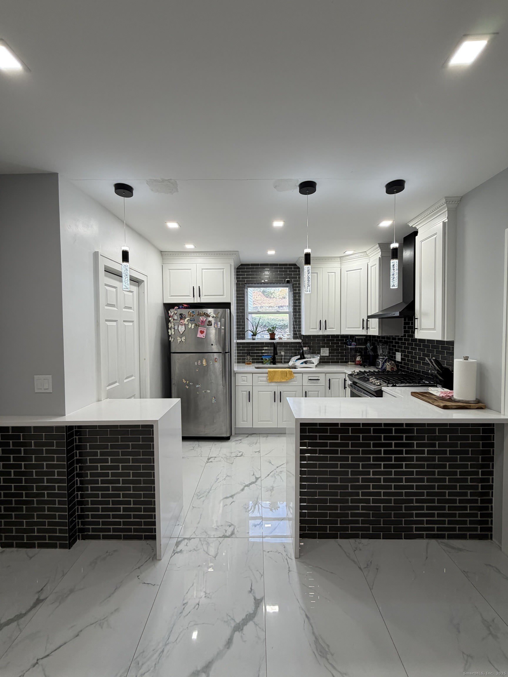 2964 State Street – photo 5