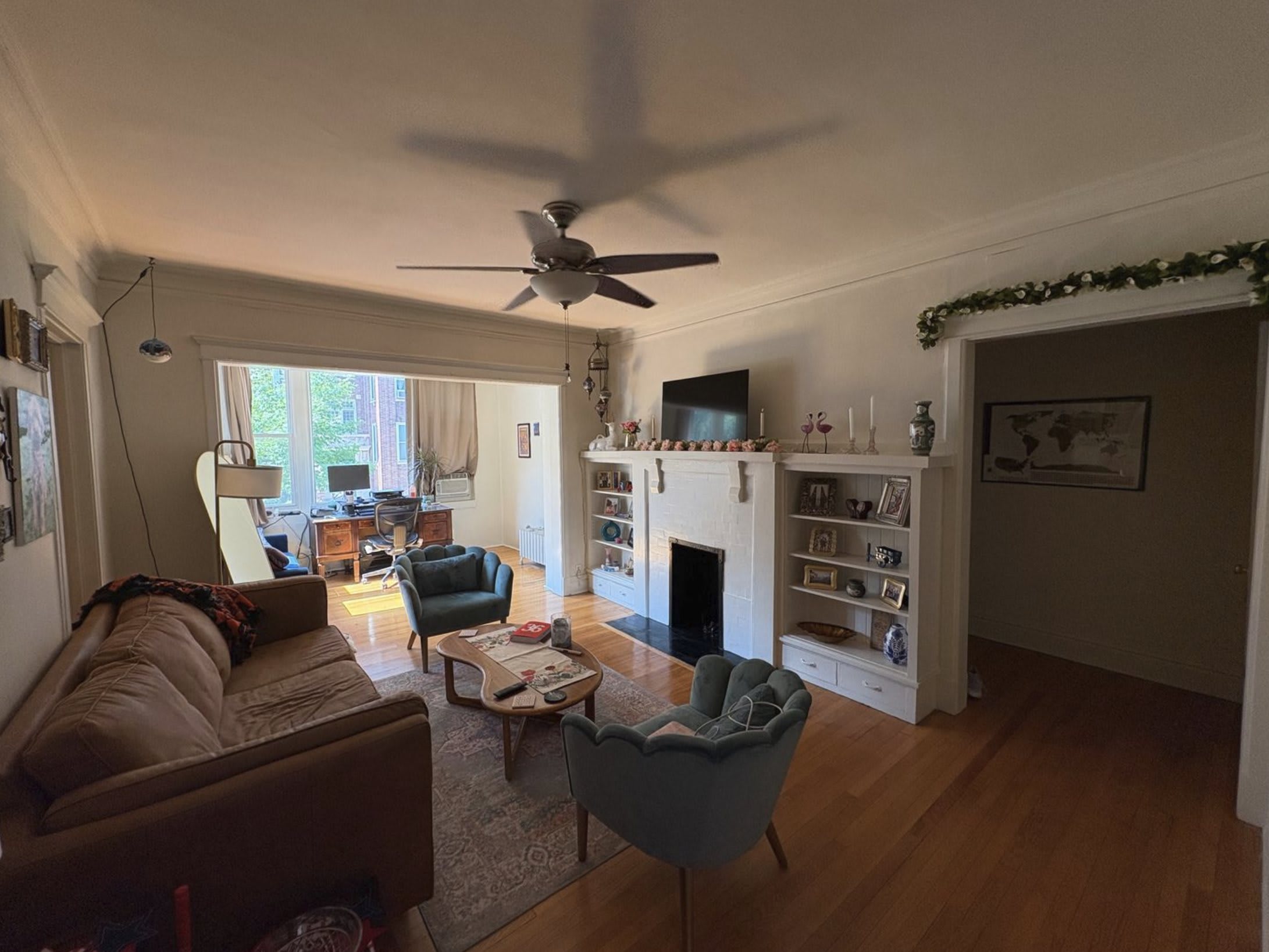 3615 N Pine Grove Ave – photo 1