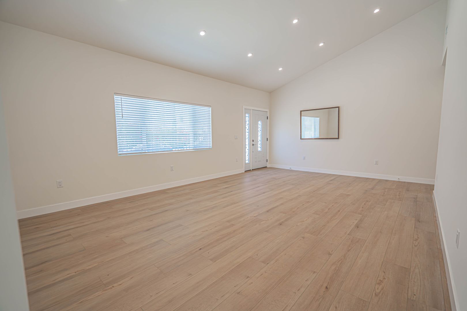 New Construction 3 Bedroom ADU for Rent in North Hollywood! – photo 3
