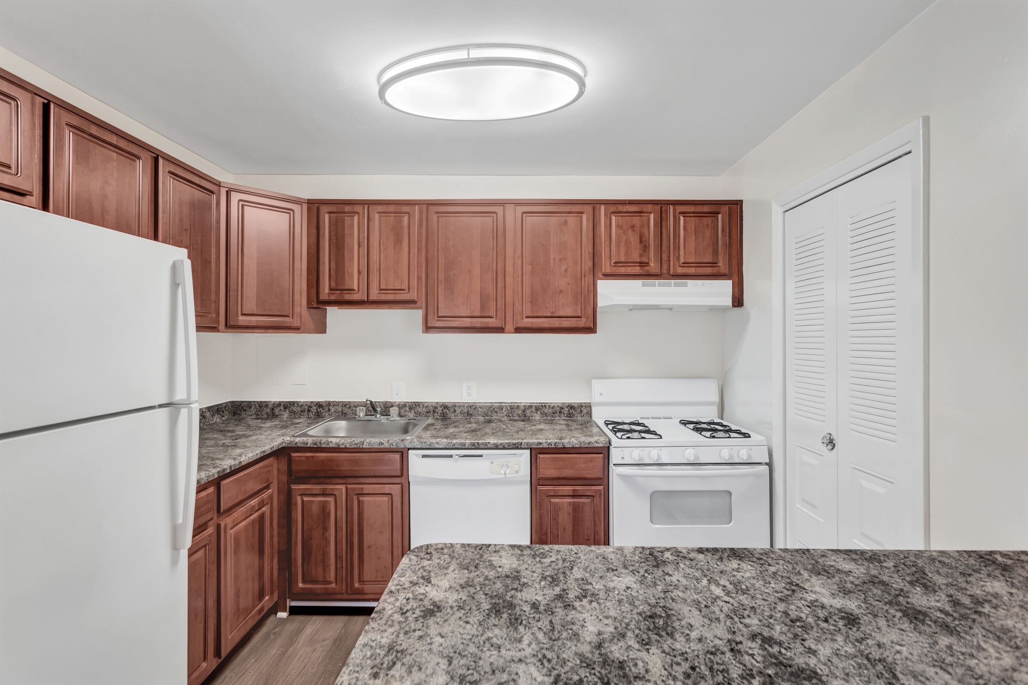 Aspen Hill – photo 2
