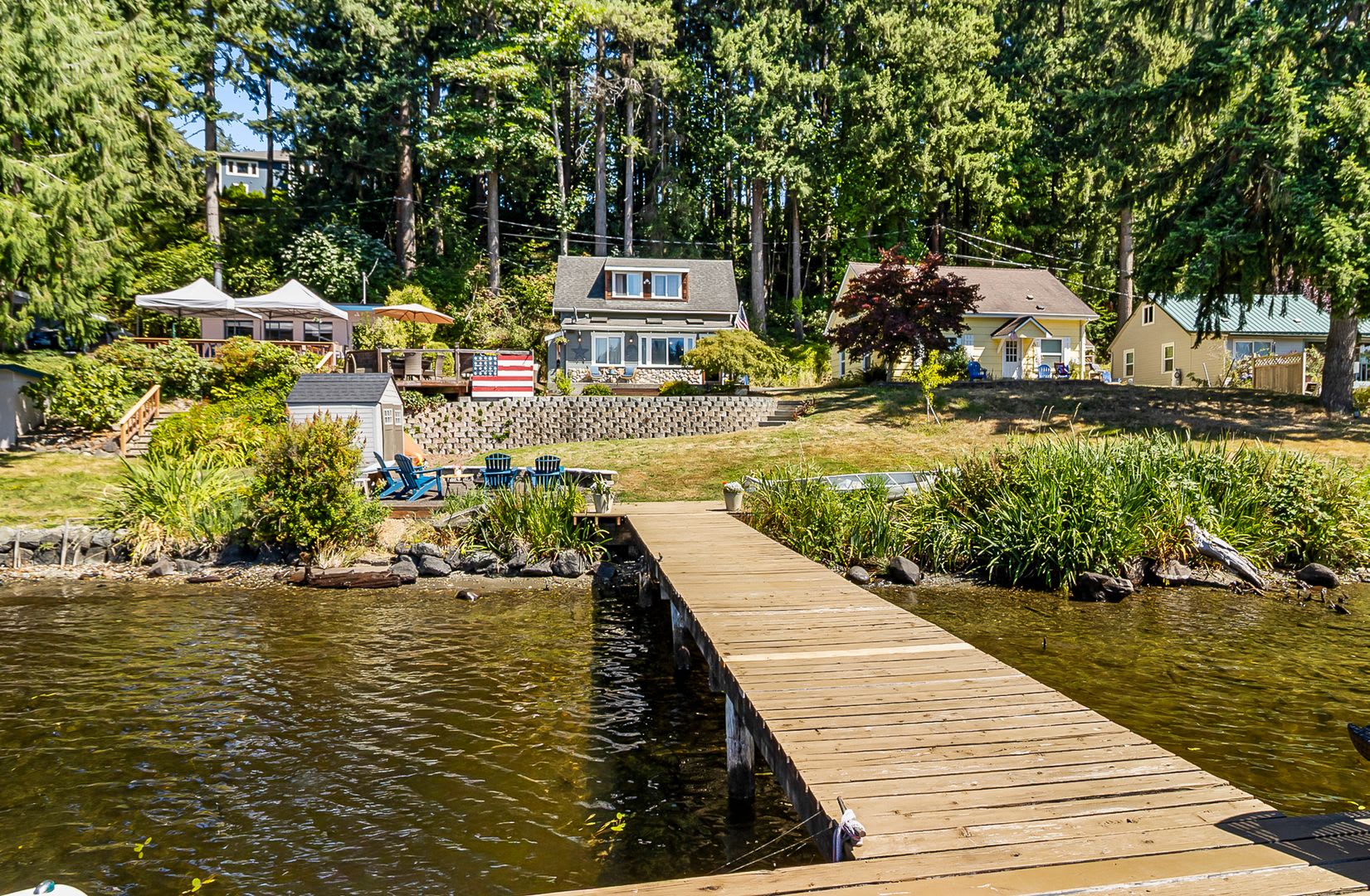LIVE ON FLOWING LAKE! Cozy Lakefront Cabin Available September 2026–June 2027! – photo 4