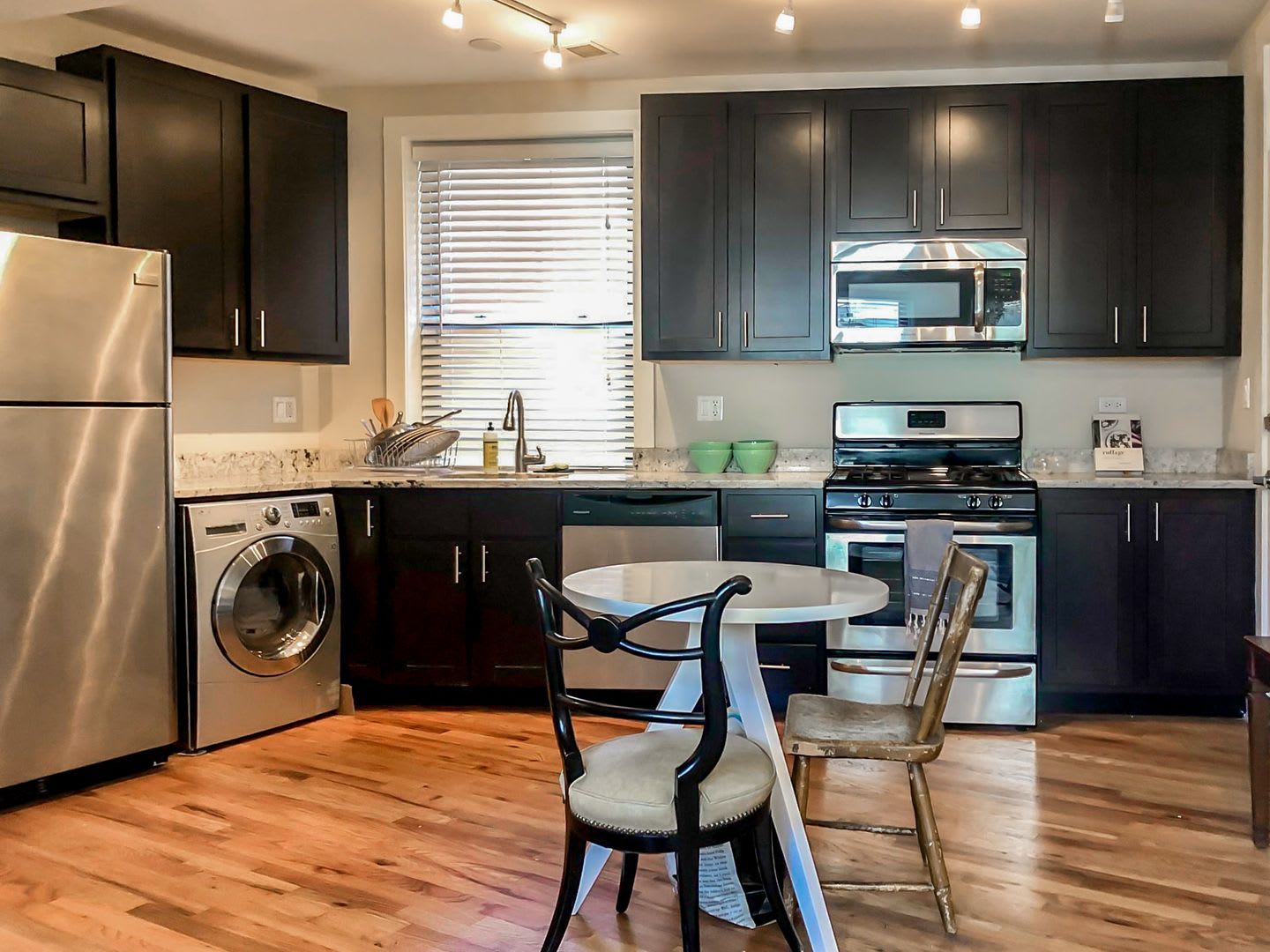 2229 35 W Wilson – photo 2