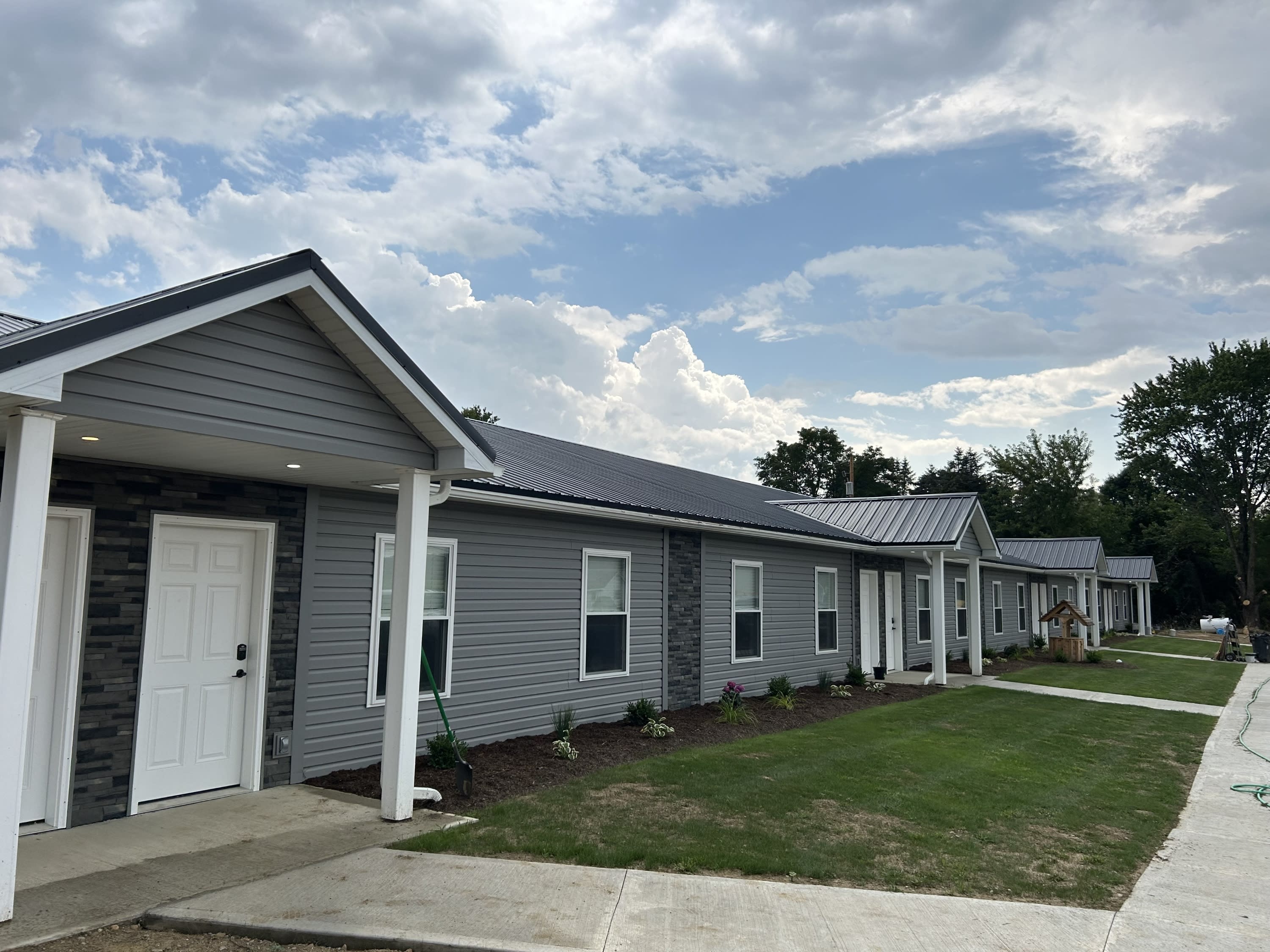 423 W3rd St – photo 1