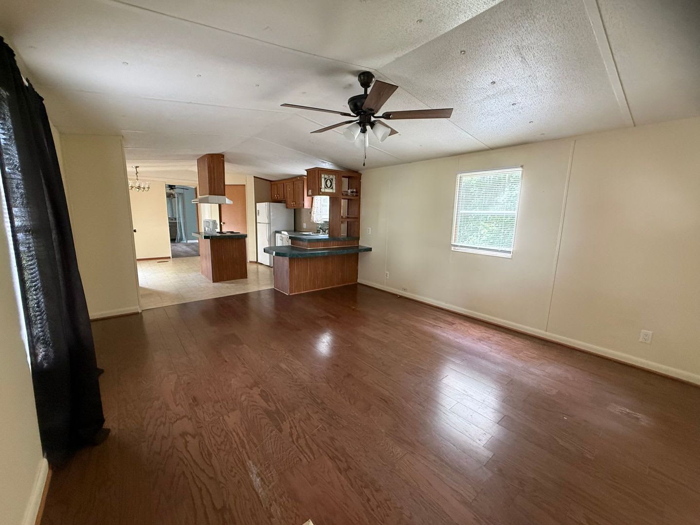 3 Bedroom 2 Bath Mobile Home – photo 2