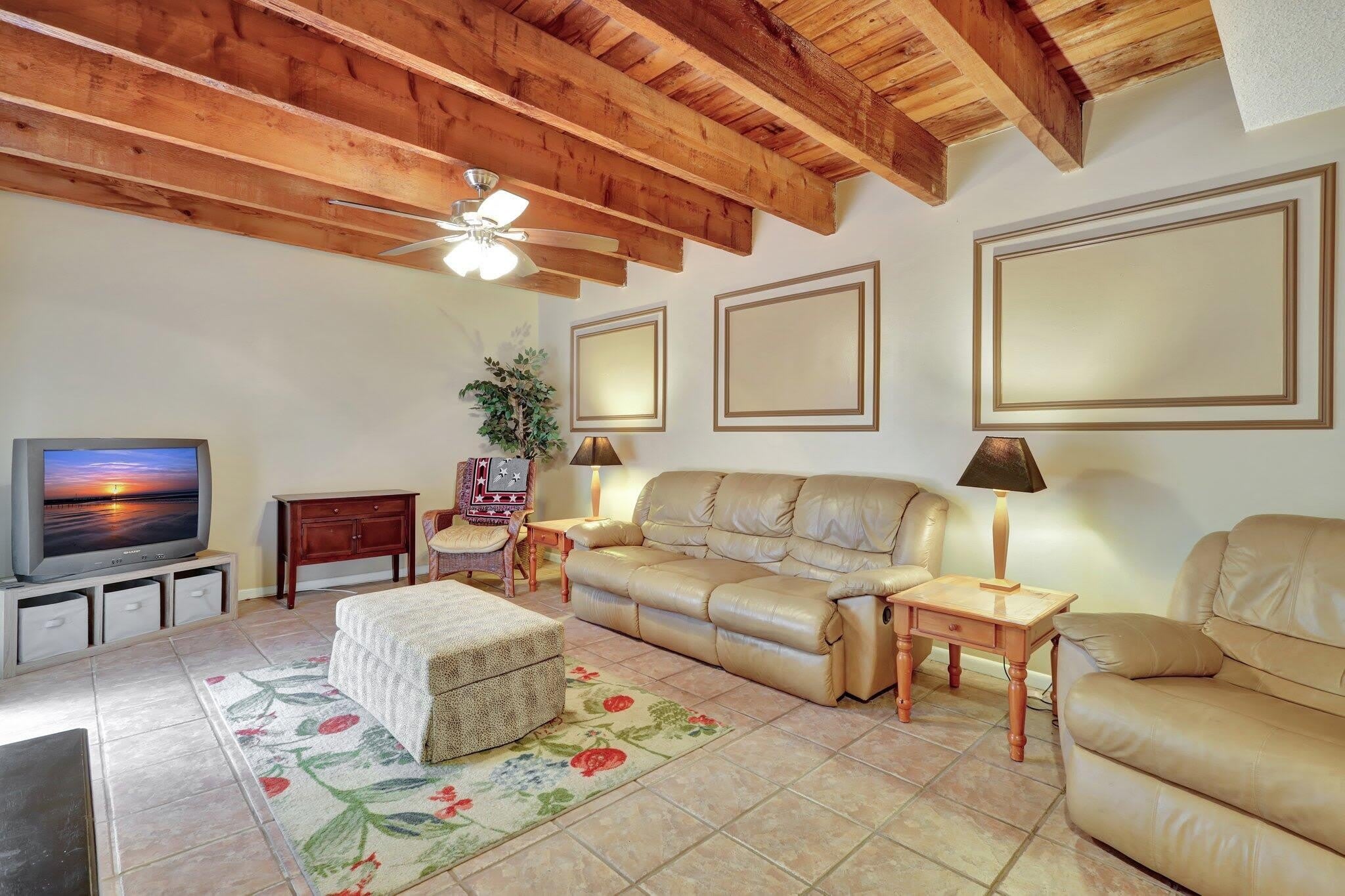 1558 Shaker Circle – photo 2