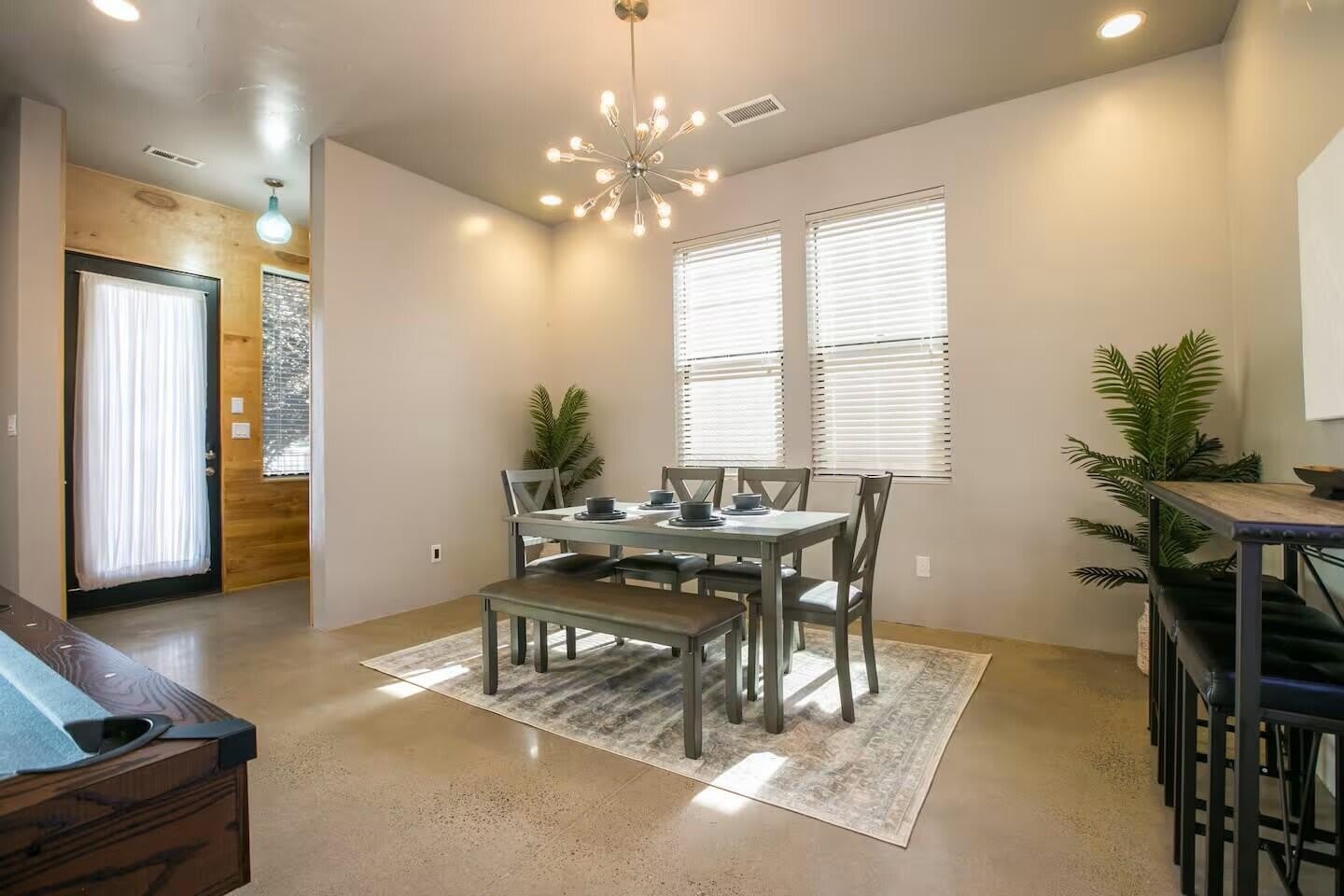 5735 University Boulevard Se – photo 5