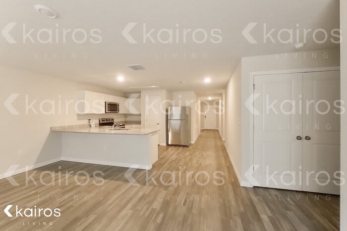 8755 North Nobleton Way – photo 5