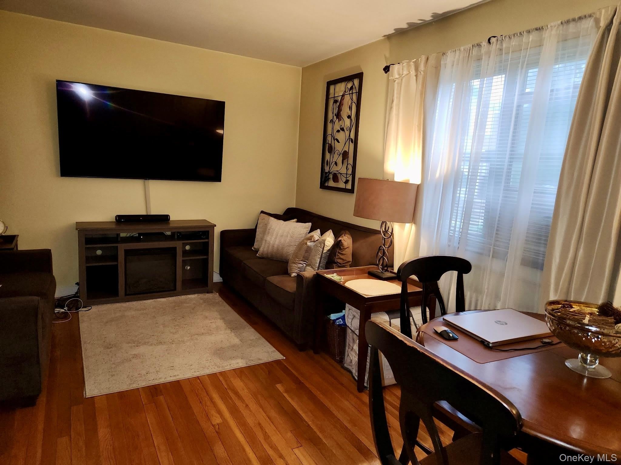 260-40 Langston Avenue – photo 3