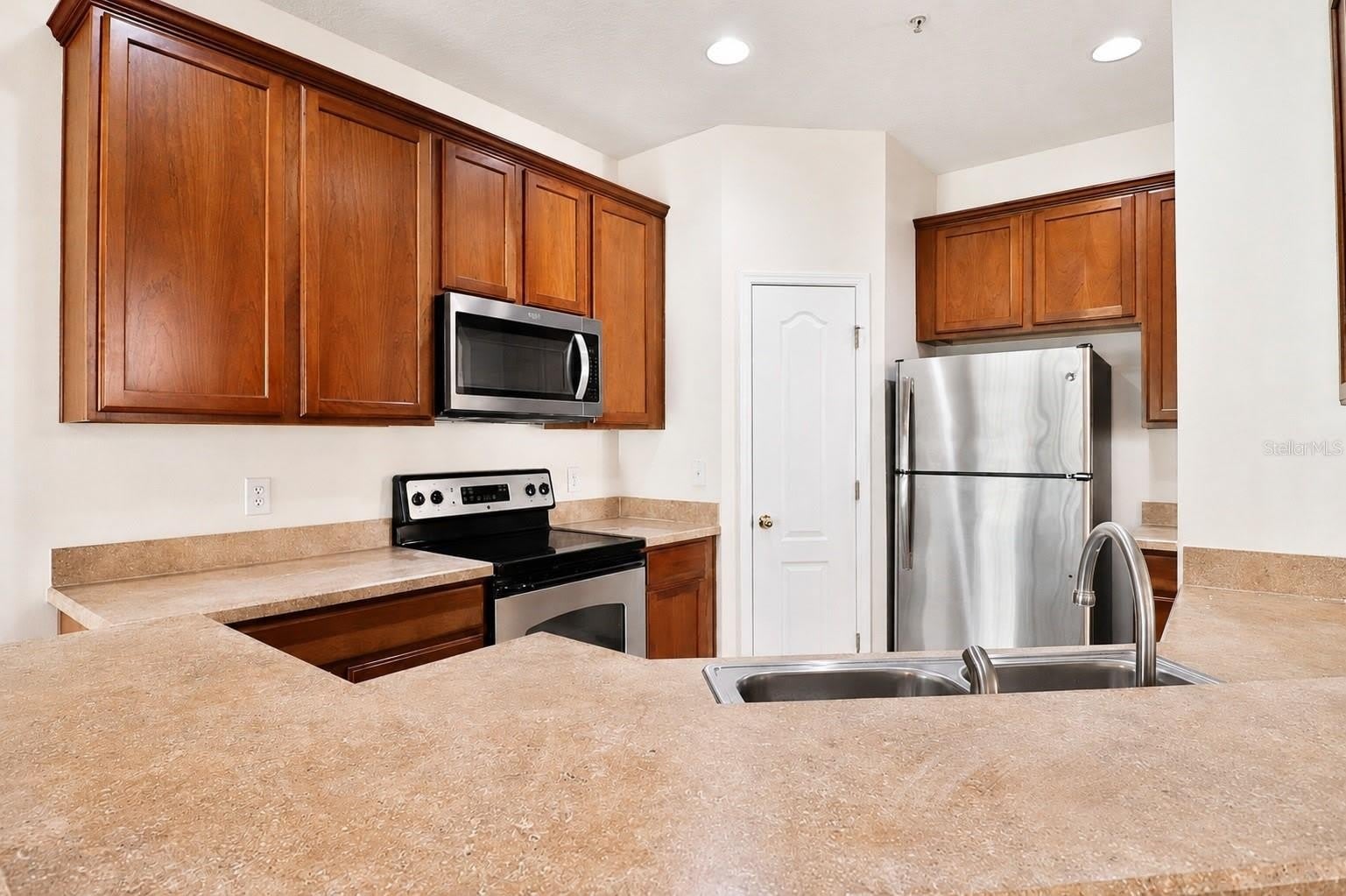 745 ASHWORTH OVERLOOK Drive – photo 4
