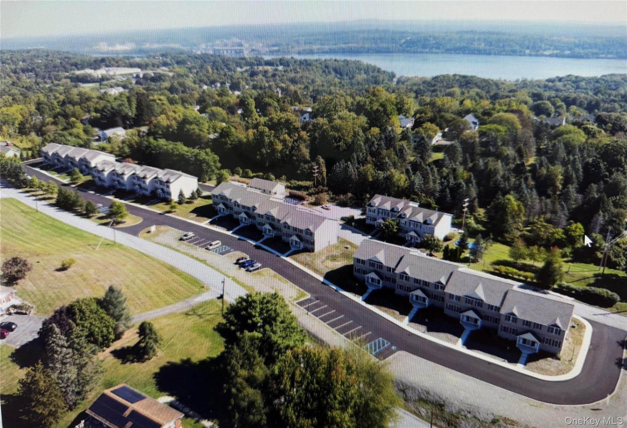 75 Hudson Circle – photo 1