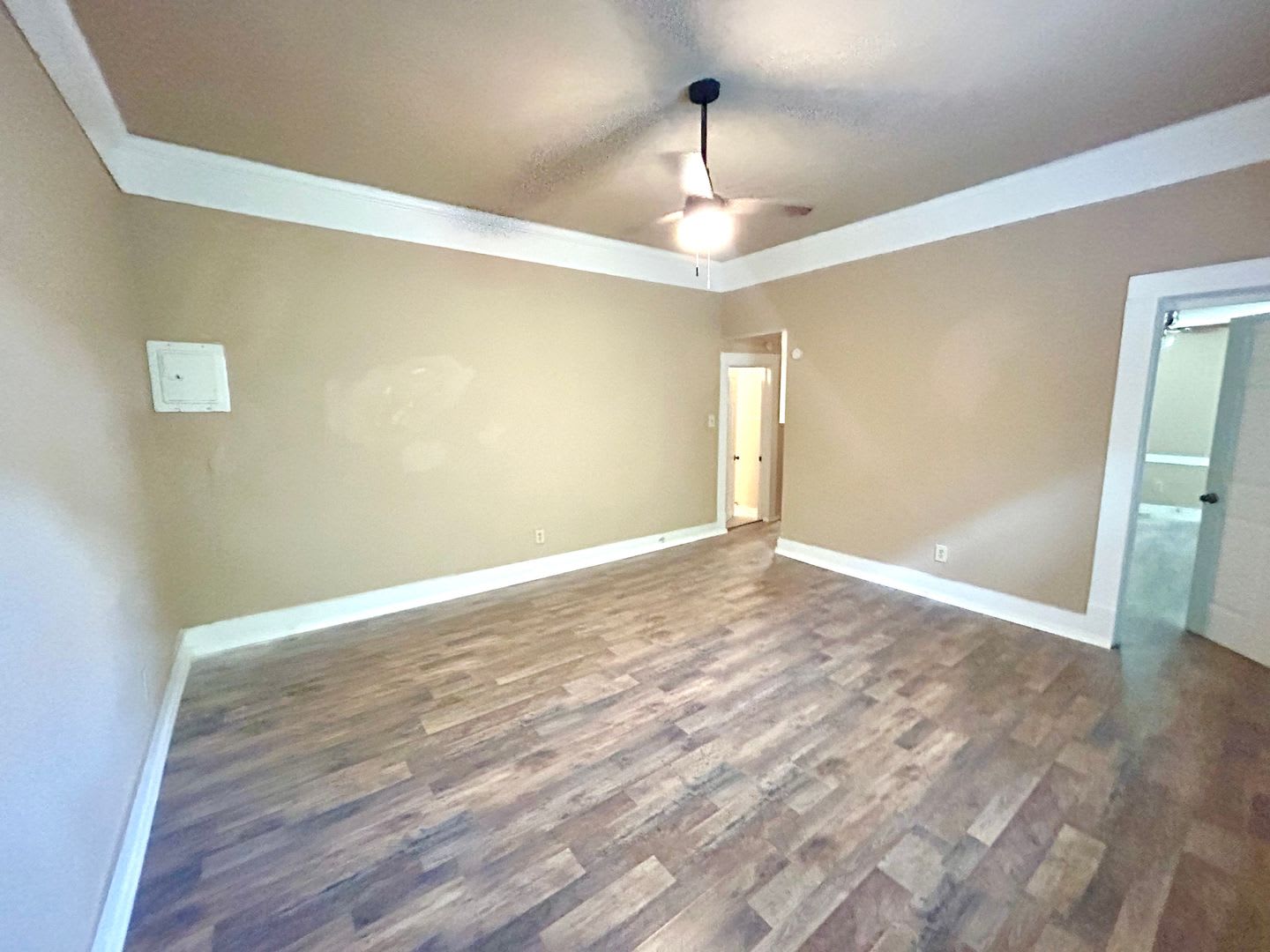 Downstairs 1BD/1BA Near San Antonio College – Easy Access, Central Location! – photo 3