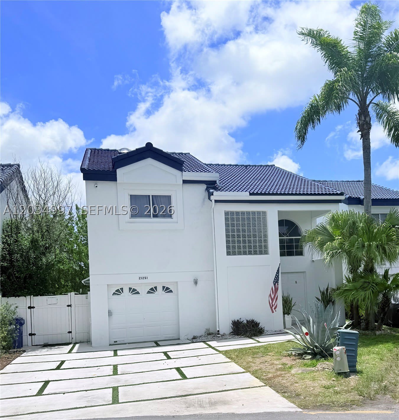21251 NE 3rd Ct – photo 3