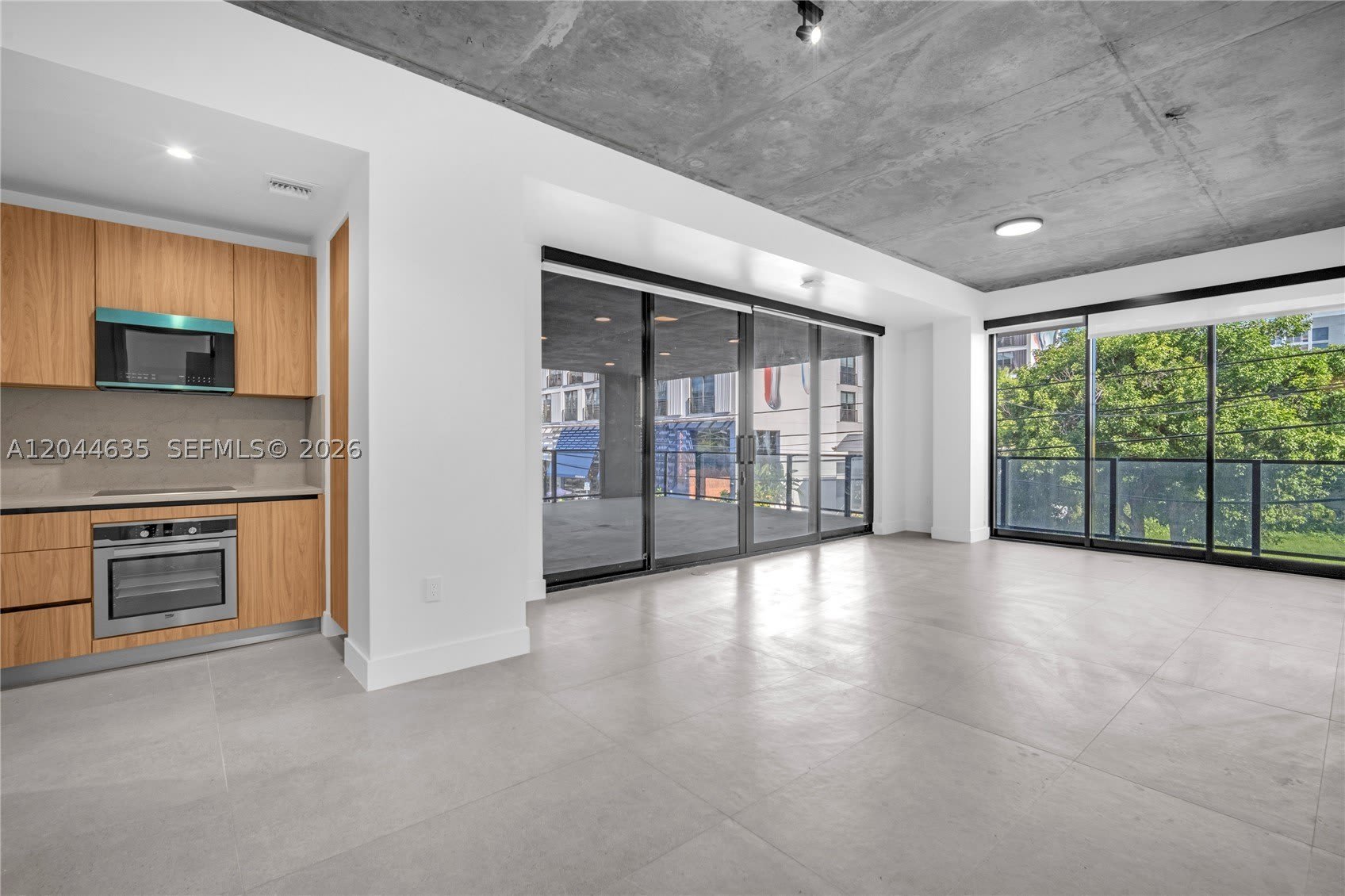 91 Nw 27Th St – photo 4
