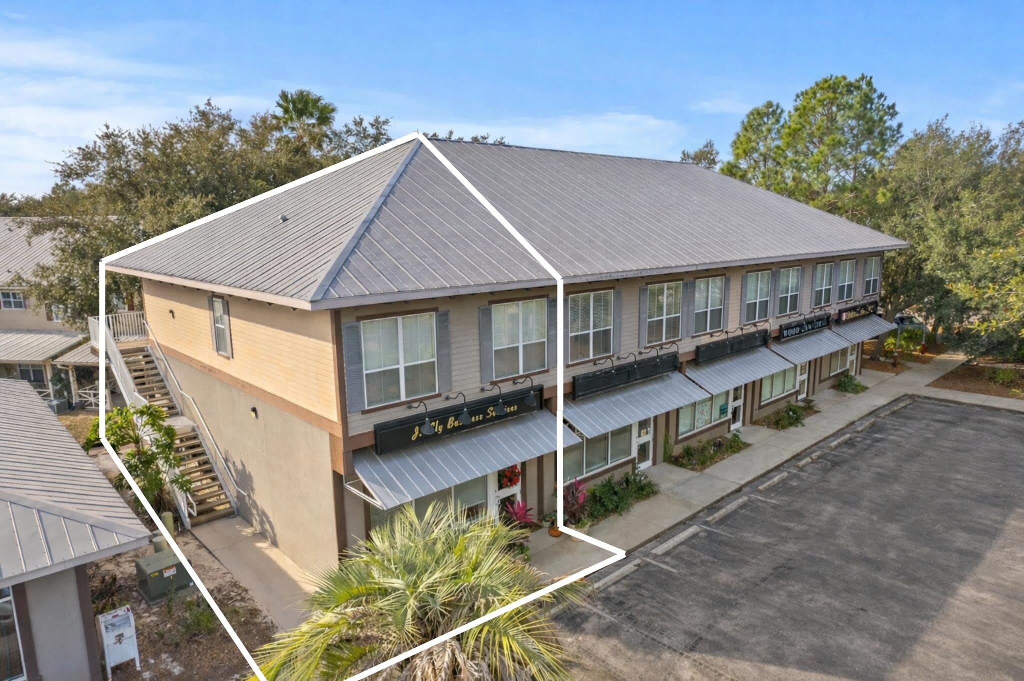 986 Airport Road – photo 1