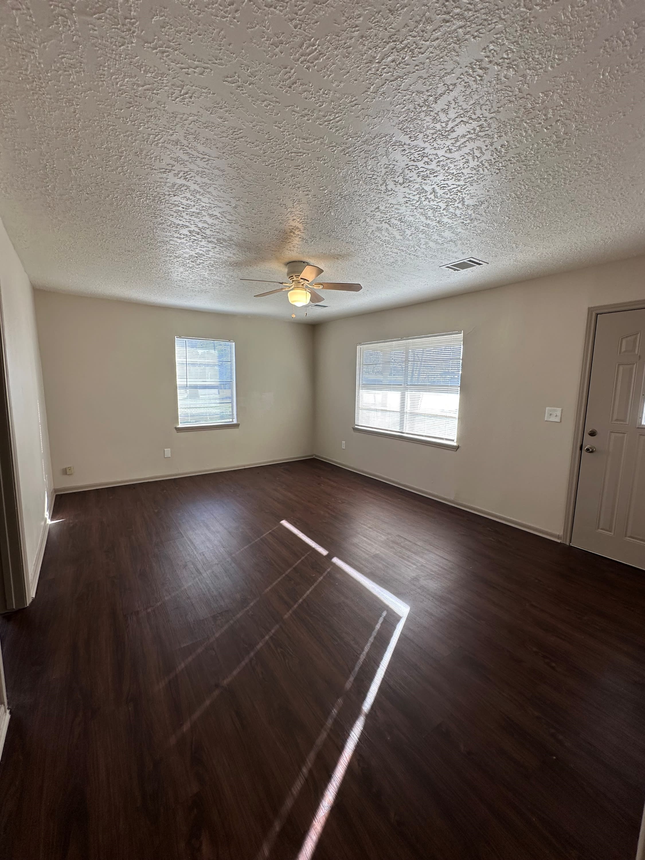 5561 Father Jaron Street – photo 2