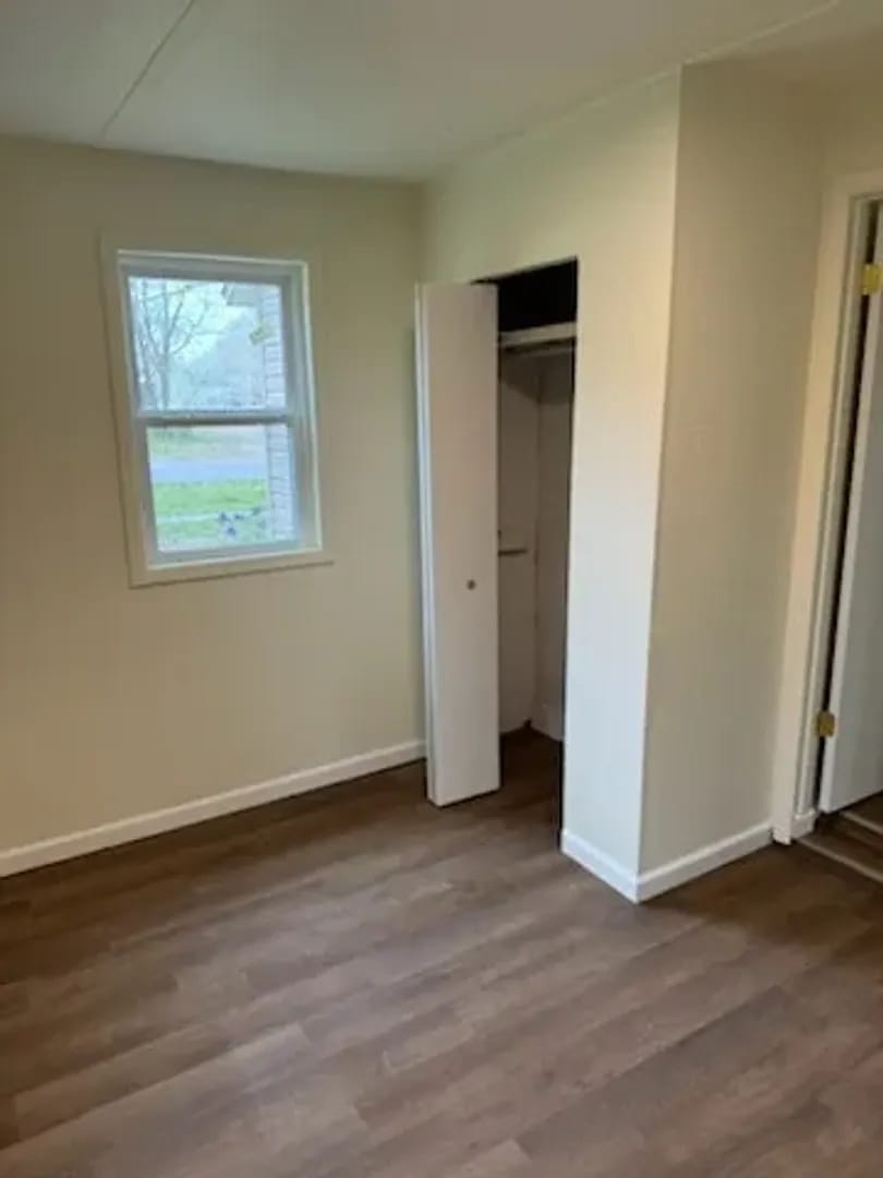 Just Listed: Renovated 3-Bedroom Gem with Dream Workshop in Columbus, KS! – photo 5