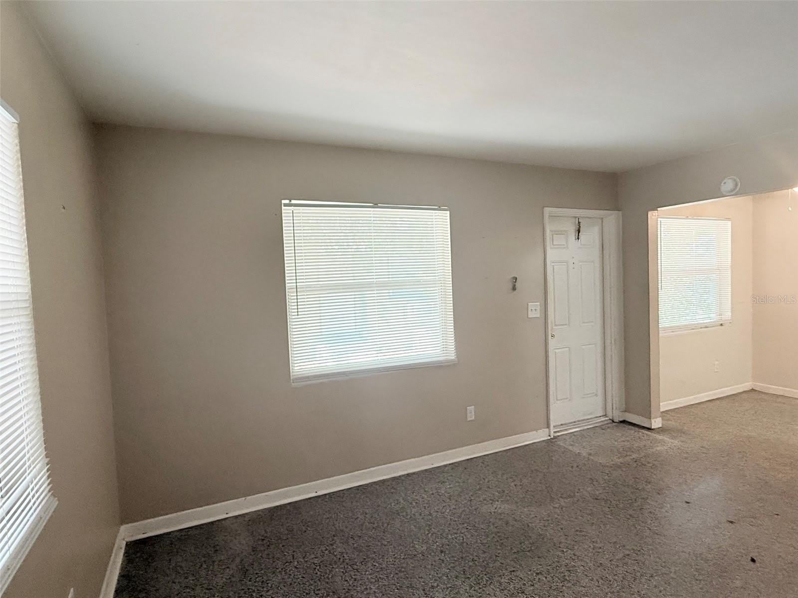 1304 BROWNING Street – photo 3