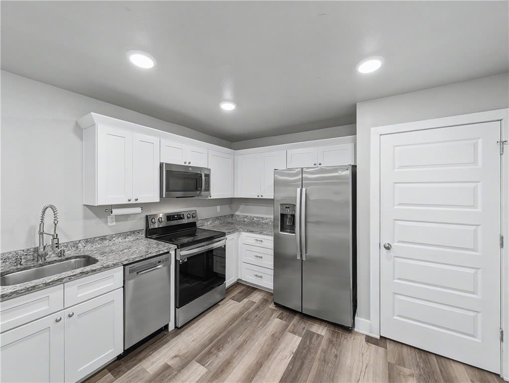 24 Hampstead Lane – photo 2