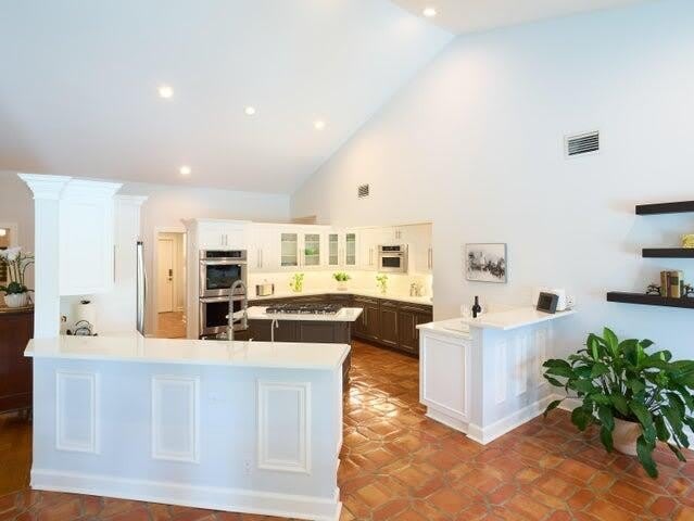 3700 Embassy Drive – photo 5