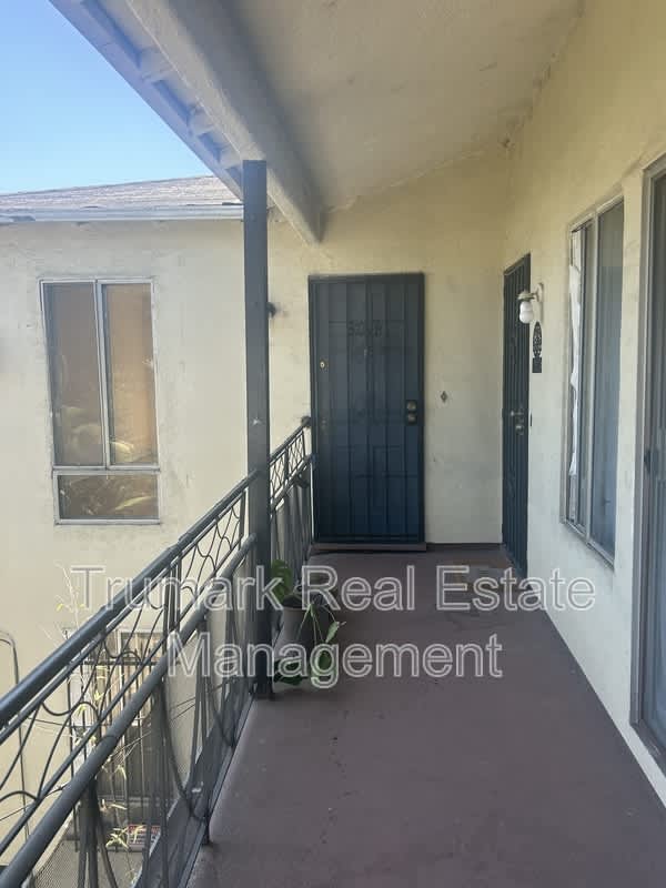 3731 Los Feliz Blvd – photo 3