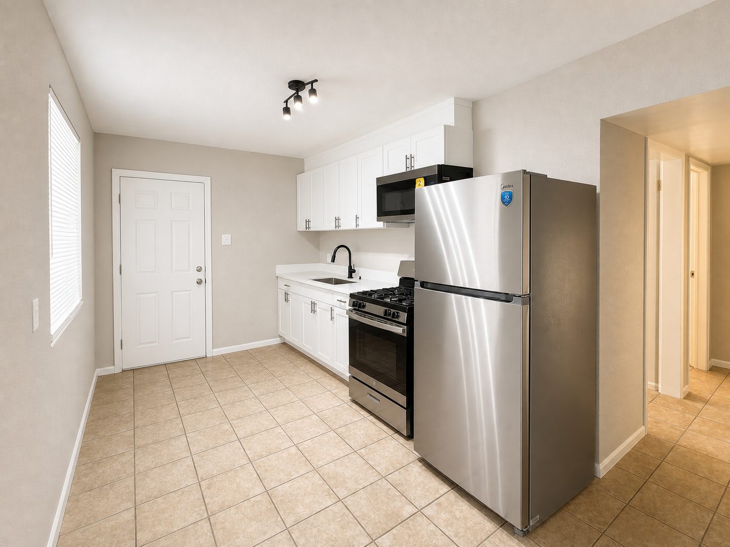 1507 West Tonto Street – photo 3
