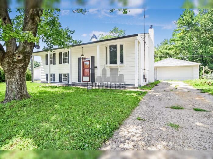 3202 Macarthur Lane – photo 4
