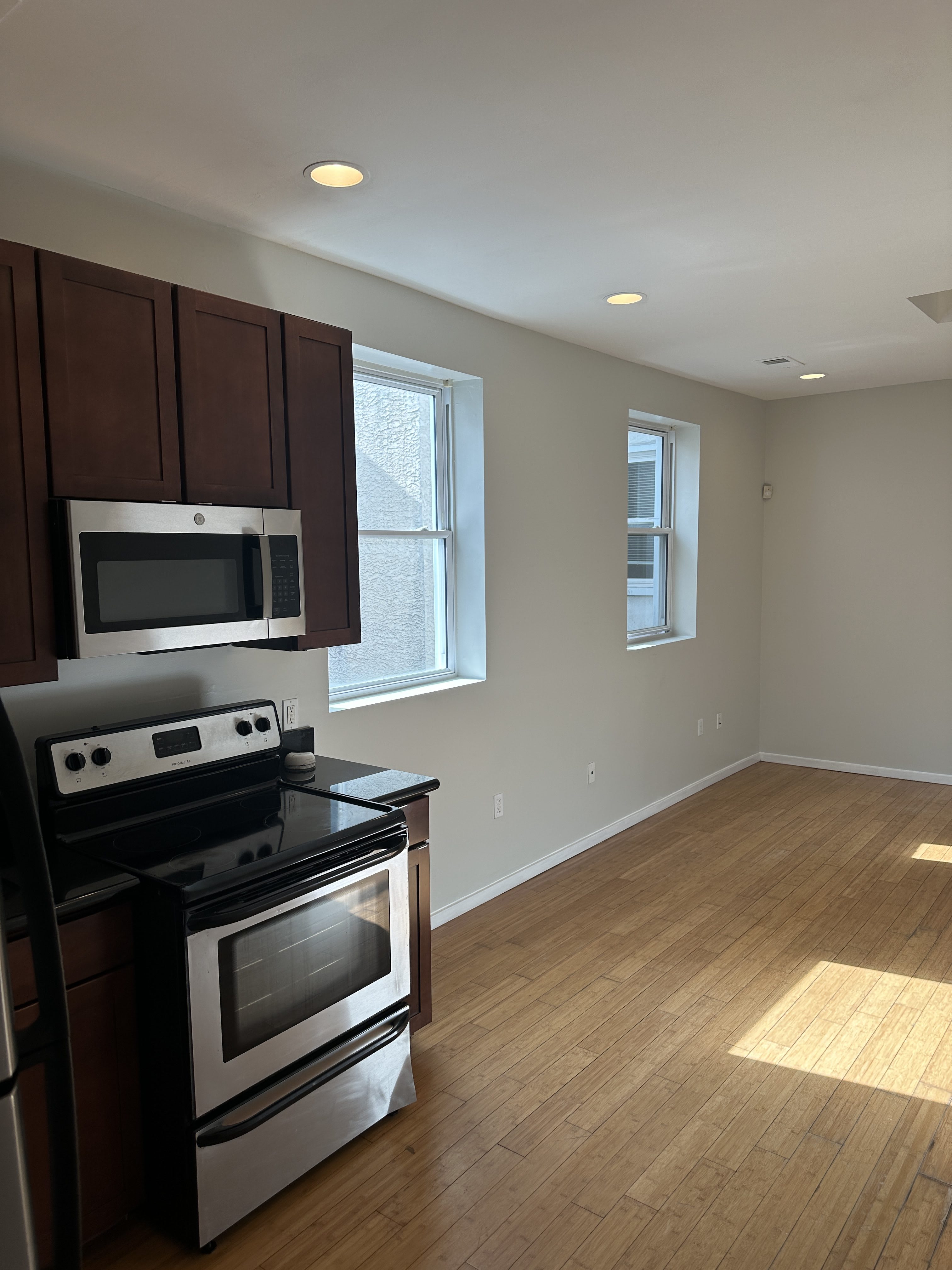 1319 N 15th St – photo 1