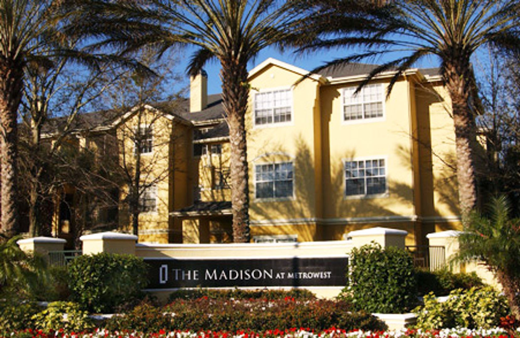 Beautiful 2BR Condo in Prime Orlando Location ~ No carpet! – photo 2