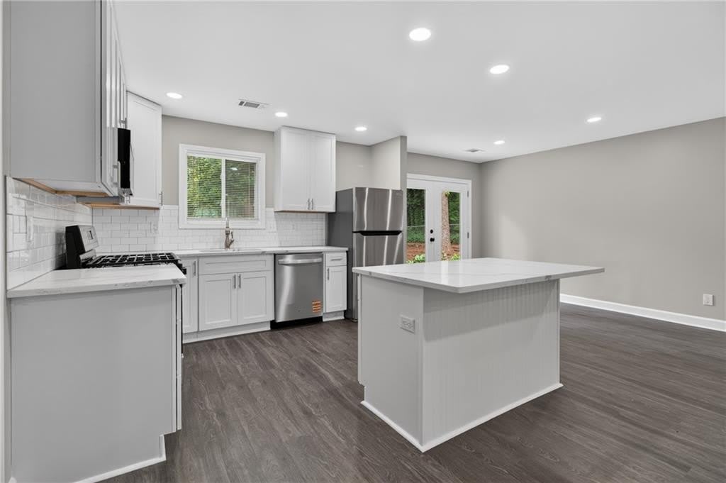 1540 Spender Drive – photo 4