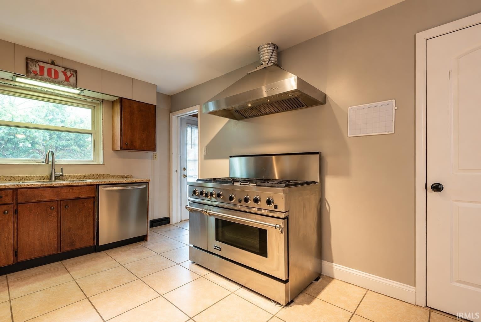 120 E Dixie Street – photo 4