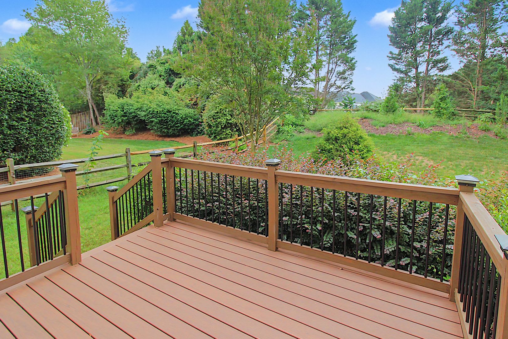 Freshly Updated Hampton Ridge Home – Refinished Hardwoods, New Carpet & Fenced Yard – photo 5