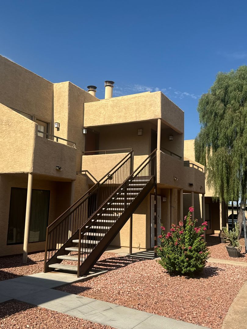 2 Bedroom Unit In Cactus Flats In Glendale – photo 1