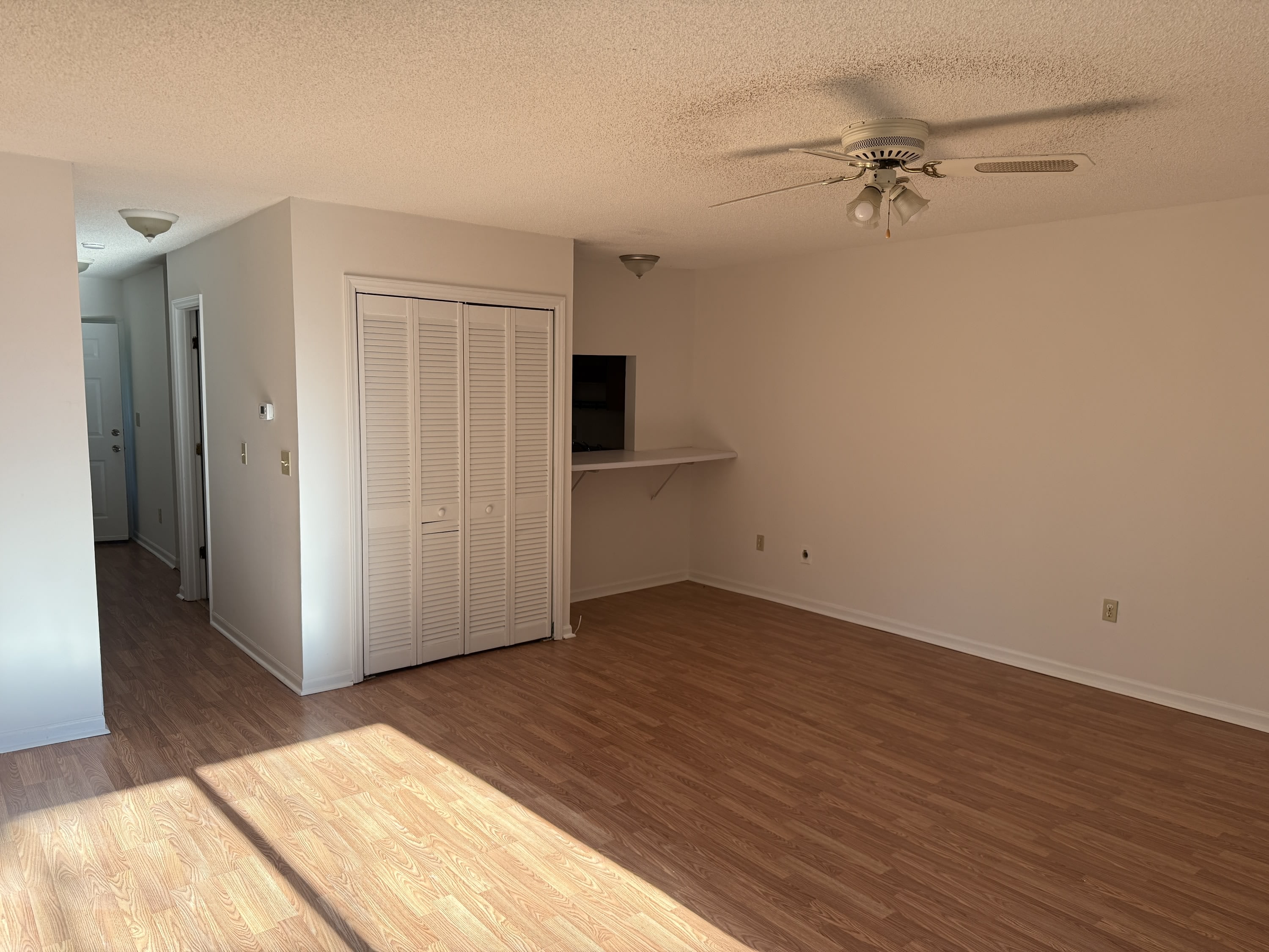 300 Lee DriveUnit B – photo 4