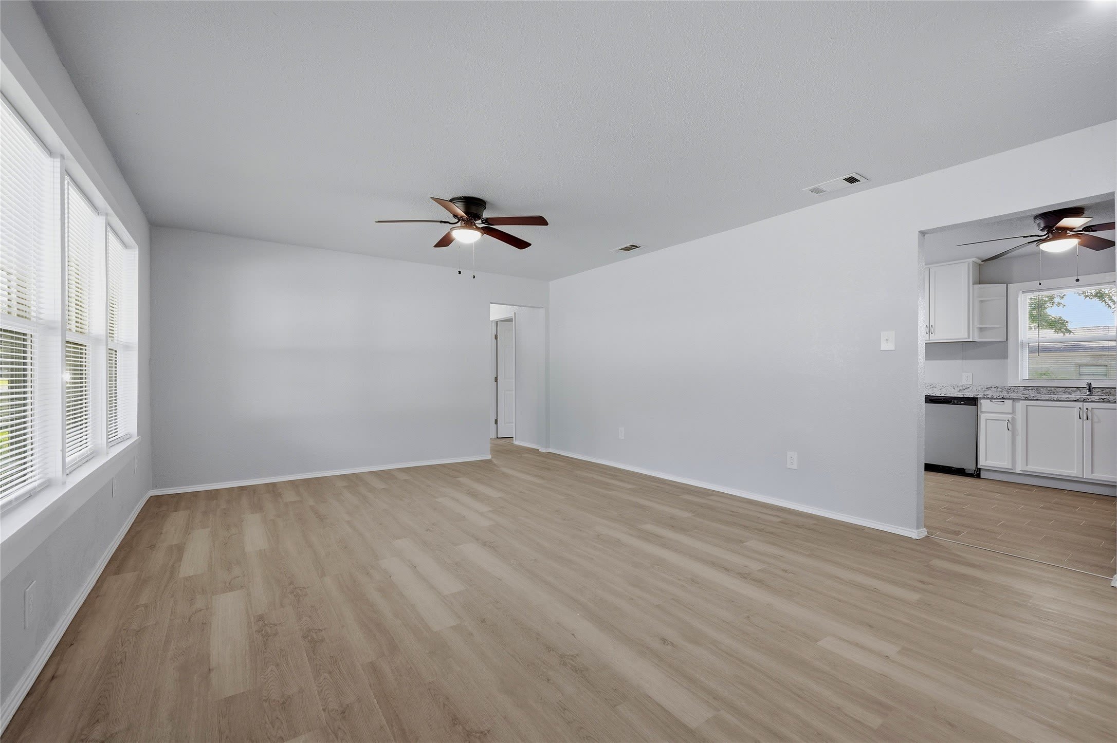 718 W Belden Street – photo 5