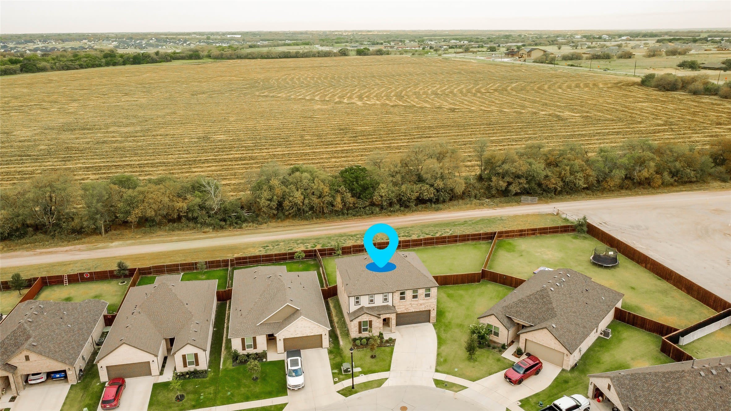 1200 Lancaster Drive – photo 4