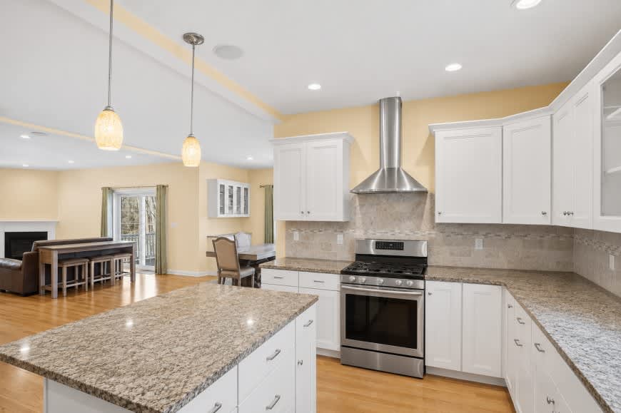 250 Willow St. – photo 4