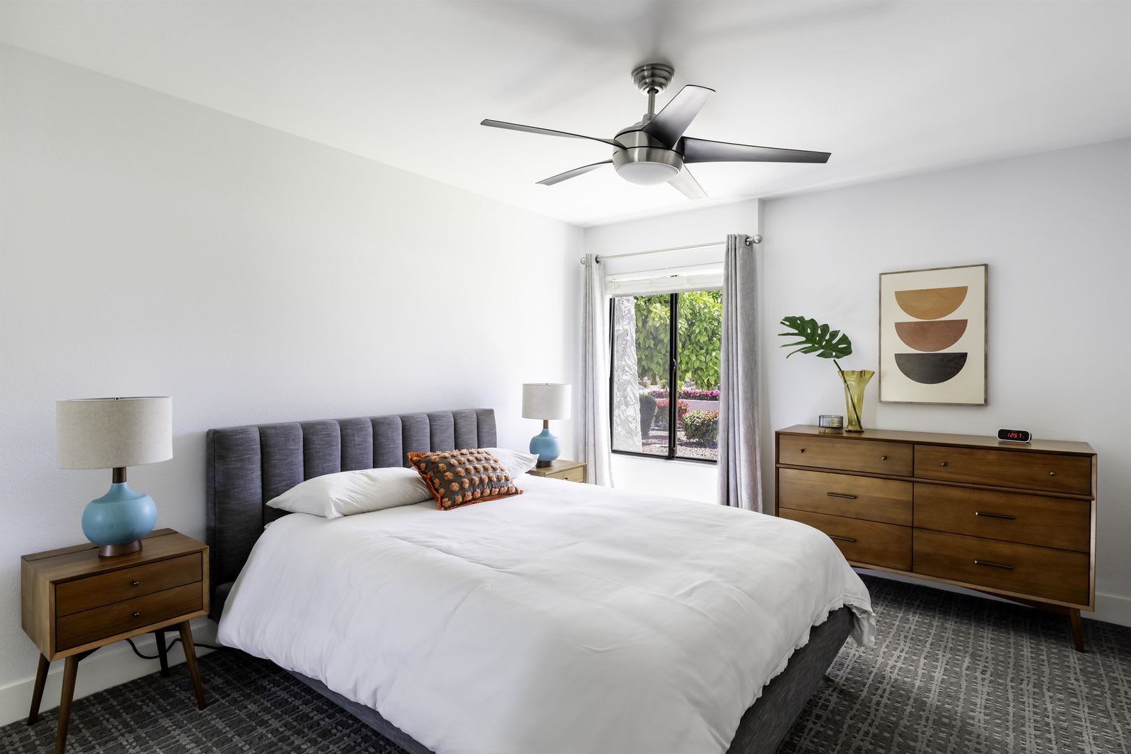 Serene Oasis Condo In Palm Springs Monthly Only No Long Term – photo 2