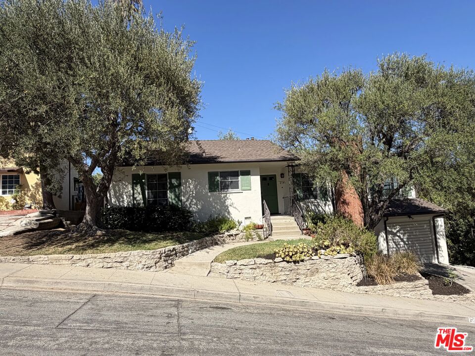 214 Sequoia Drive – photo 1