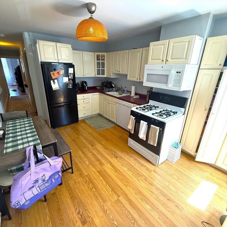 501 E 3rd – photo 1