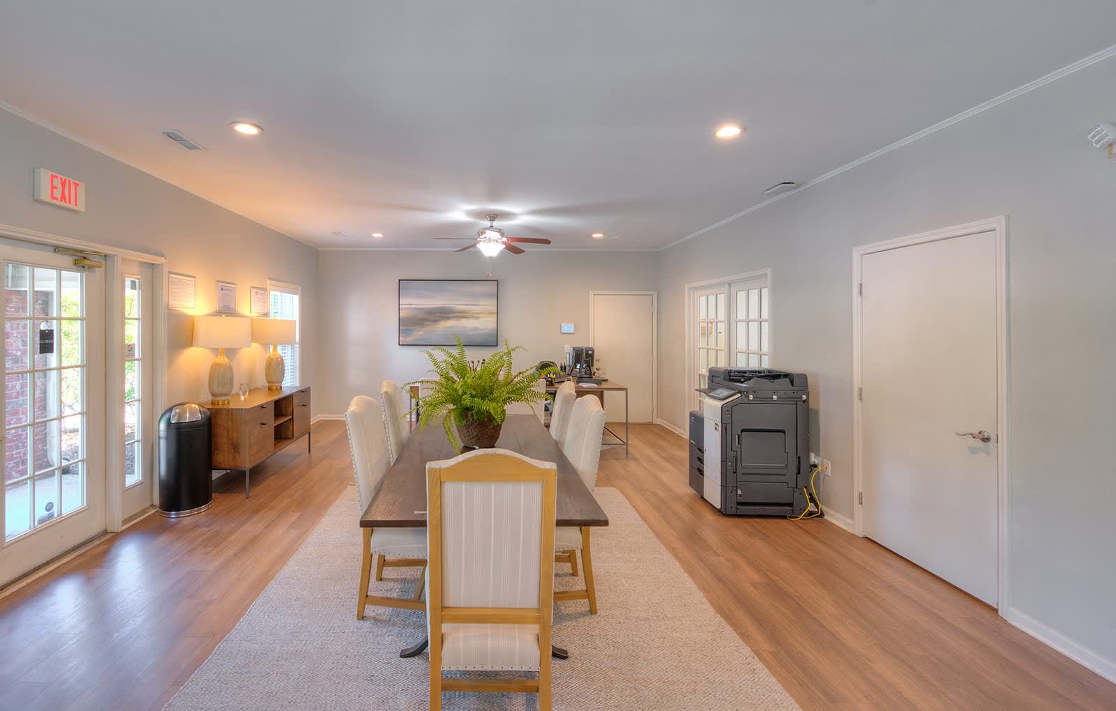 Great 4Br Home Near Brentwood – photo 5