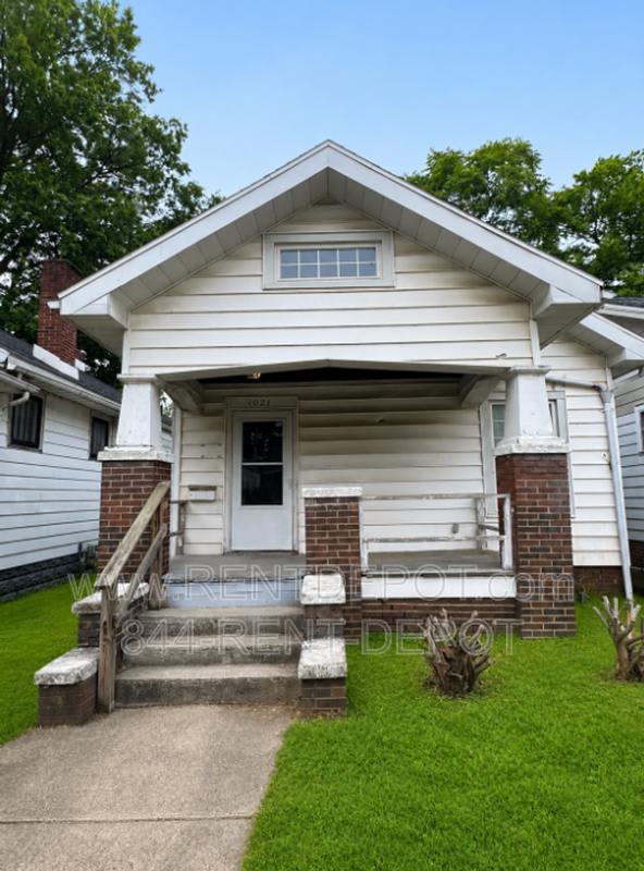 1021 Jefferson Ave – photo 2