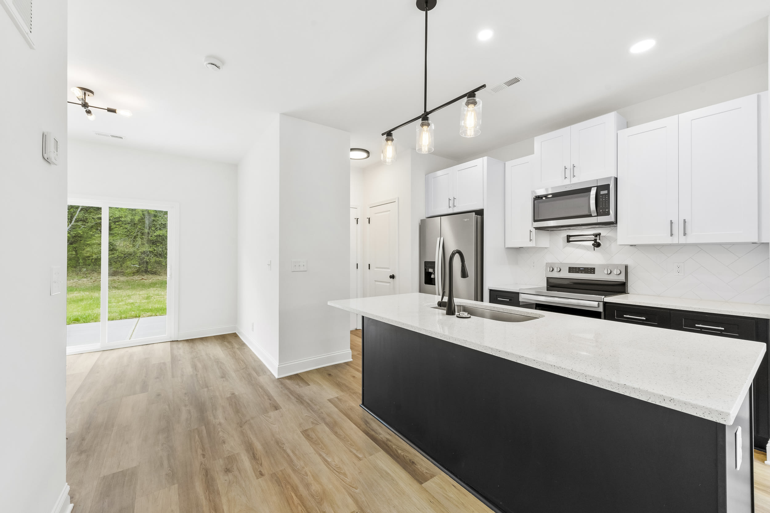 2043 Greenoak Drive – photo 2