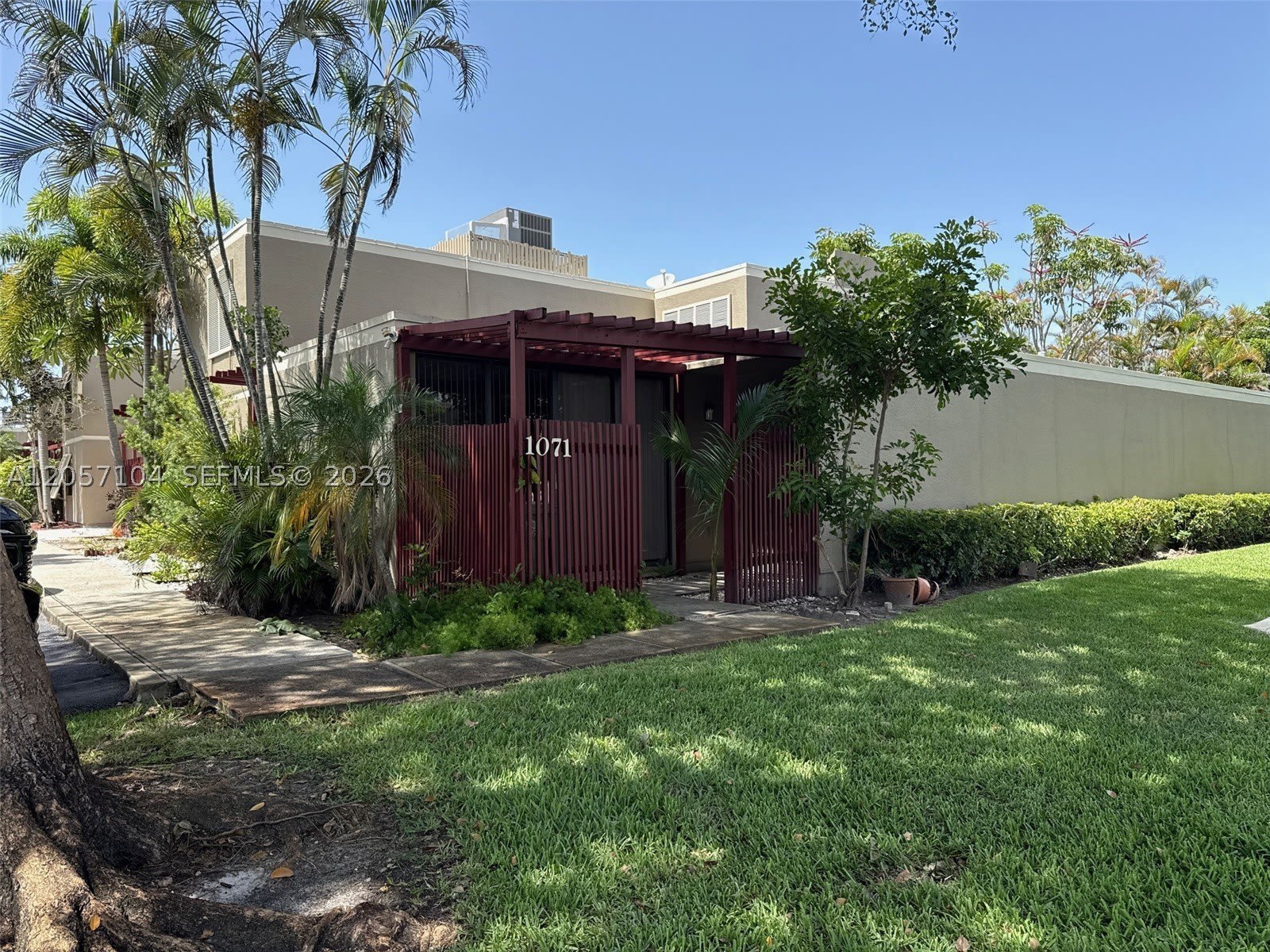 1071 Windward Dr – photo 3